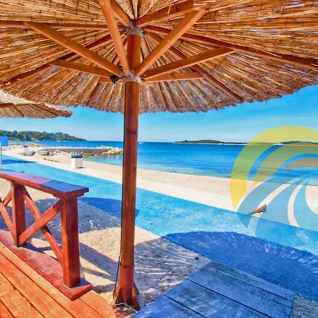 Branko 2081 Apartamento *