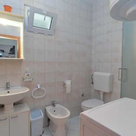 Branko 2081 Apartmán *